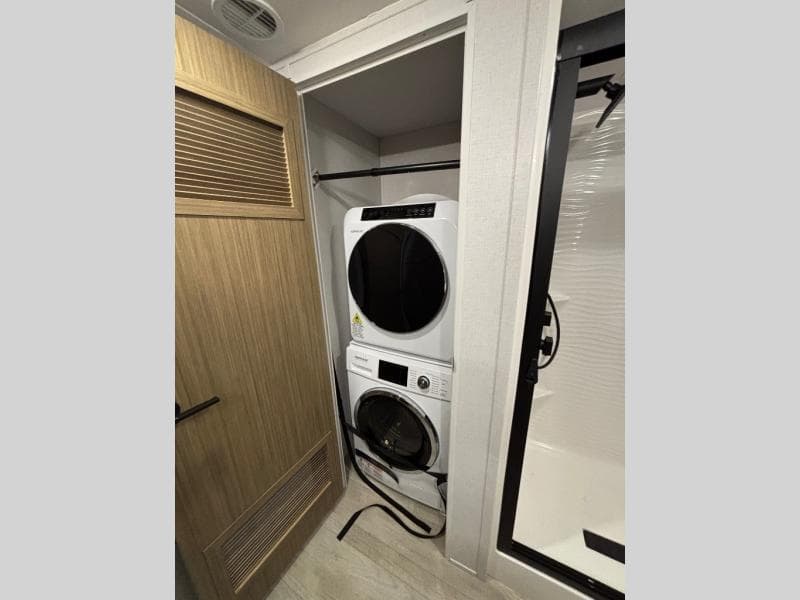 2025 Forest River 2025 Forest River Salem Grand Villa Destination Trailer - thumbnail 11