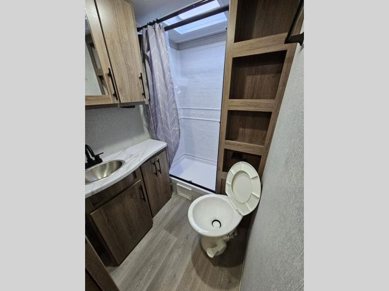 2025 Grand Design 2025 Grand Design Imagine XLS - thumbnail 16