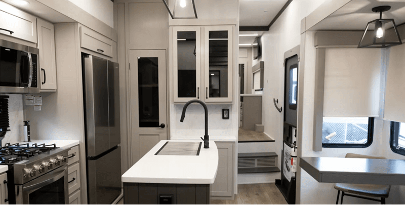 2025 Palomino 2025 Palomino Columbus - thumbnail 58