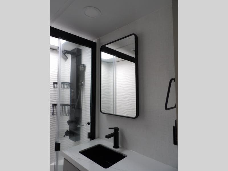 2025 Brinkley RV 2025 Brinkley RV Model G - thumbnail 25