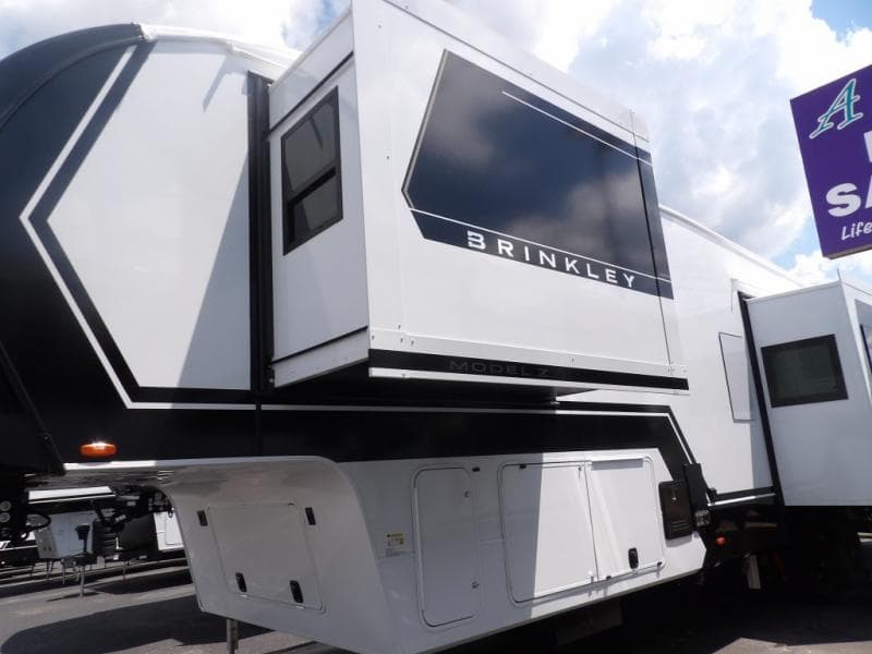 2026 Brinkley RV 2026 Brinkley RV Model Z - thumbnail 3