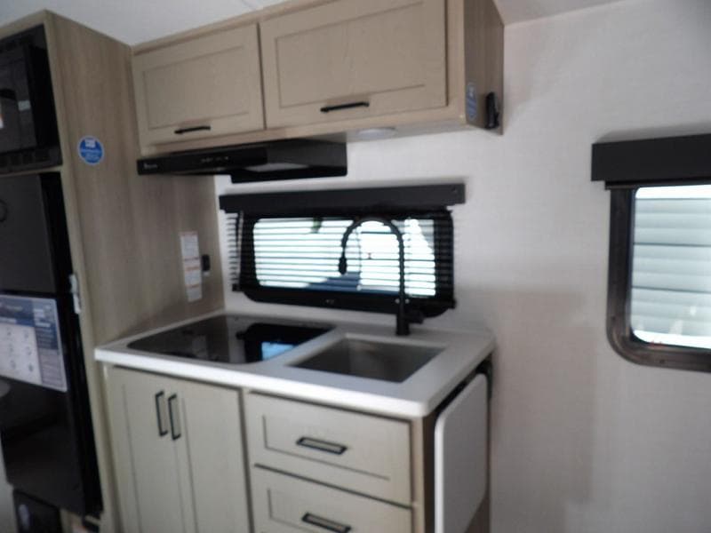 2026 Forest River 2026 Forest River Flagstaff Super Lite - thumbnail 4