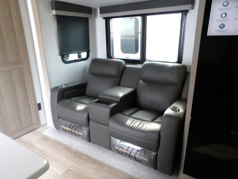 2026 Forest River 2026 Forest River Flagstaff Micro Lite - thumbnail 4