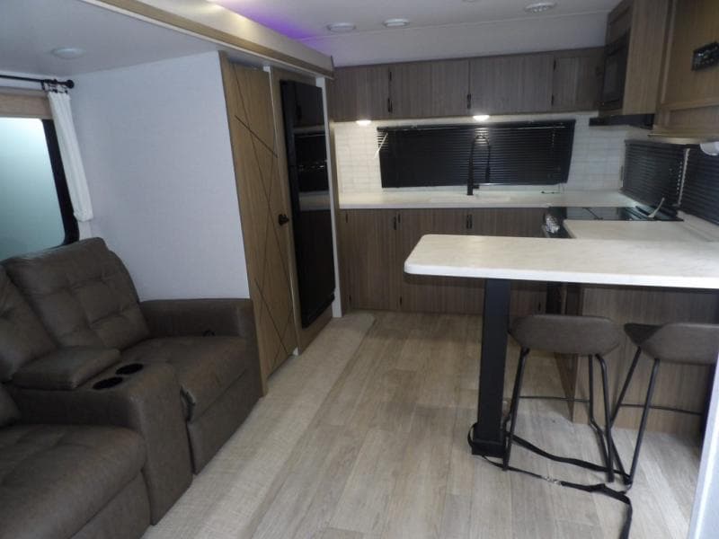 2025 Forest River 2025 Forest River Wildwood X-Lite - thumbnail 7