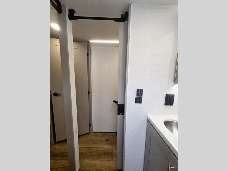 2026 Alliance RV 2026 Alliance RV Paradigm - thumbnail 28