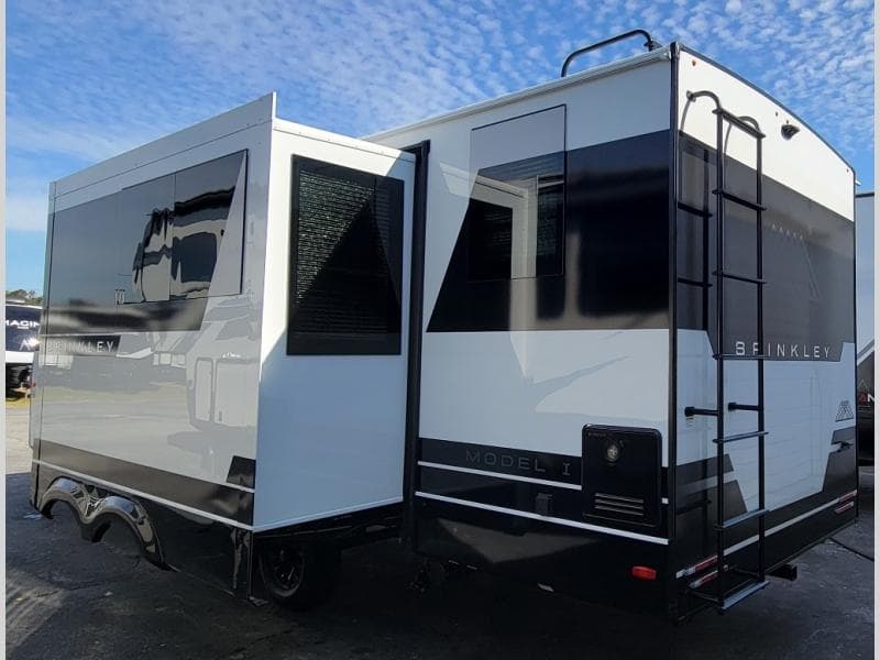 2025 Brinkley RV 2025 Brinkley RV Model IX - thumbnail 5