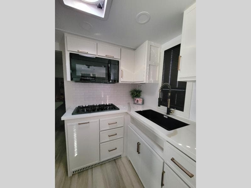 2025 Brinkley RV 2025 Brinkley RV Model IX - thumbnail 13