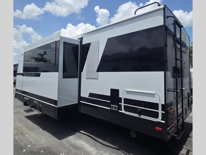 2026 Brinkley RV 2026 Brinkley RV Model IX - thumbnail 4