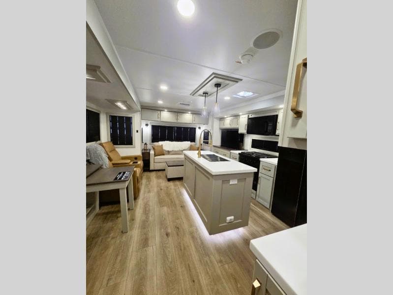 2026 Brinkley RV 2026 Brinkley RV Model Z - thumbnail 6