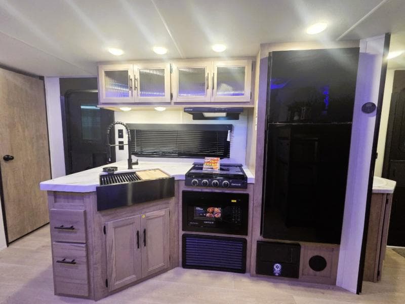 2026 Forest River 2026 Forest River Cherokee Grey Wolf - thumbnail 9