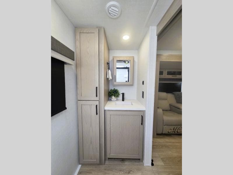 2026 Forest River 2026 Forest River Rockwood Ultra Lite - thumbnail 22