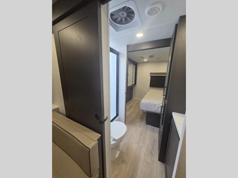 2026 Forest River 2026 Forest River Rockwood Ultra Lite - thumbnail 16