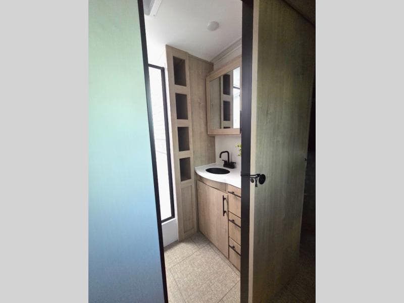 2025 Grand Design 2025 Grand Design Imagine XLS - thumbnail 14