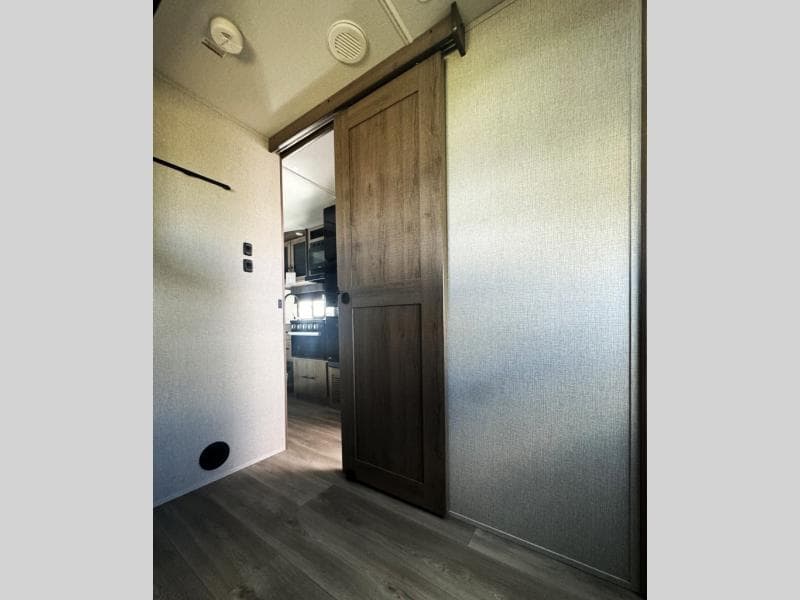 2025 Grand Design 2025 Grand Design Imagine - thumbnail 18