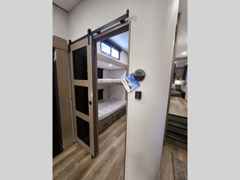 2026 Grand Design 2026 Grand Design Reflection - thumbnail 12