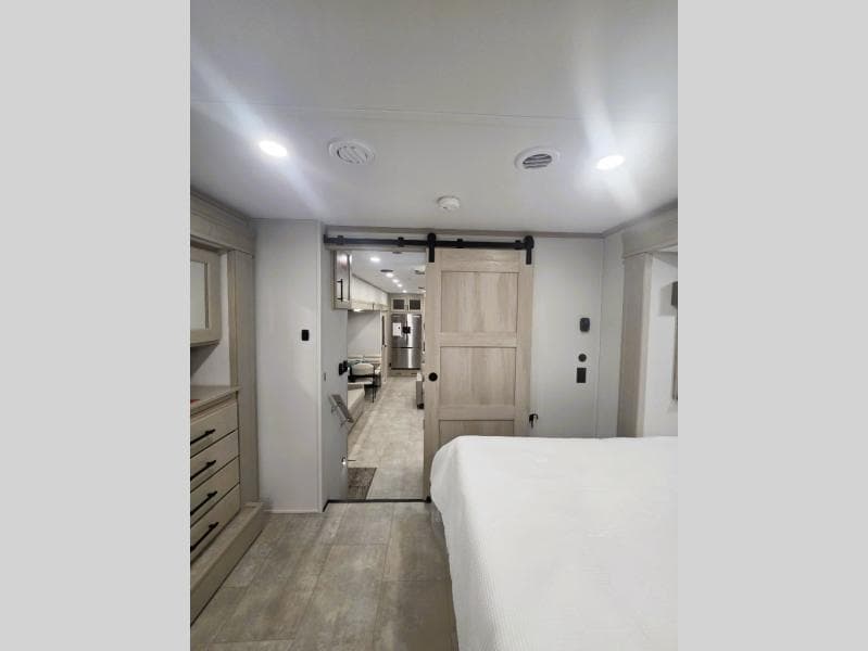 2026 Grand Design 2026 Grand Design Solitude - thumbnail 20