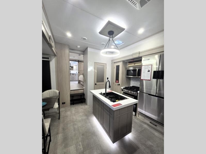 2026 Grand Design 2026 Grand Design Solitude - thumbnail 6