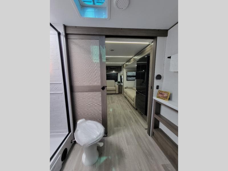 2026 Grand Design 2026 Grand Design Transcend - thumbnail 13