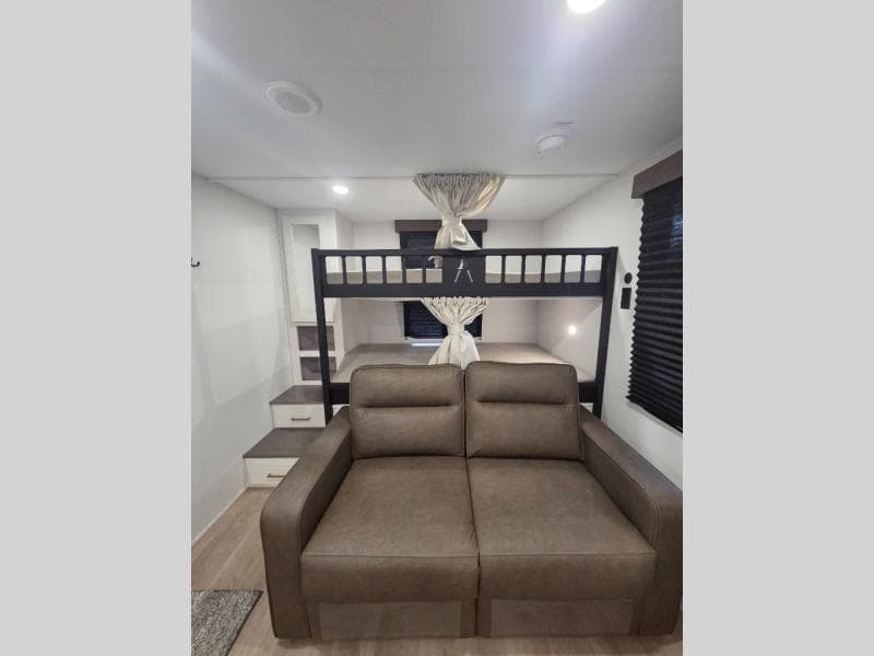 2026 Grand Design 2026 Grand Design Transcend - thumbnail 6