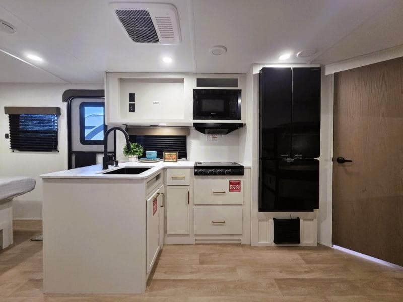 2026 Grand Design 2026 Grand Design Transcend - thumbnail 6