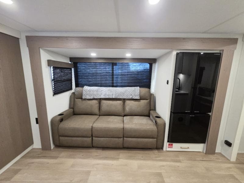 2026 Grand Design 2026 Grand Design Transcend - thumbnail 9