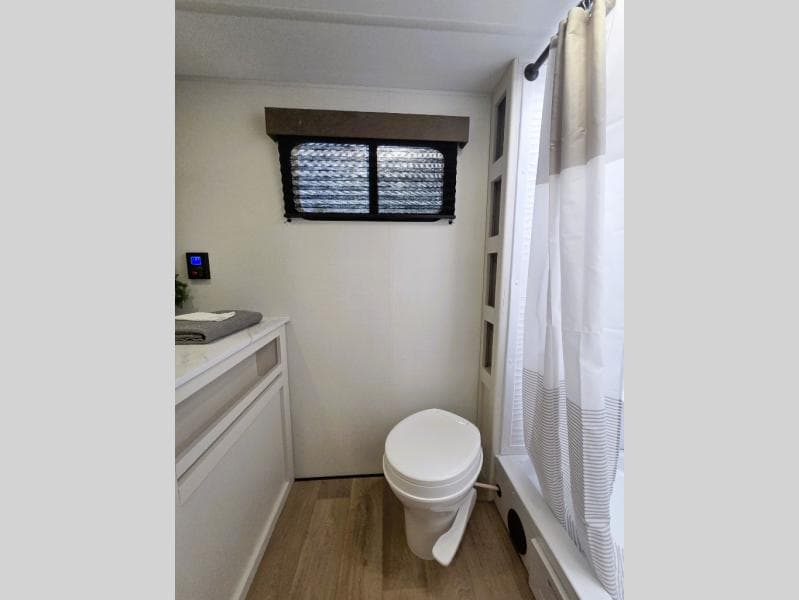 2026 Grand Design 2026 Grand Design Transcend - thumbnail 12