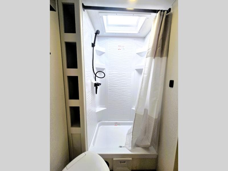 2026 Grand Design 2026 Grand Design Transcend - thumbnail 13