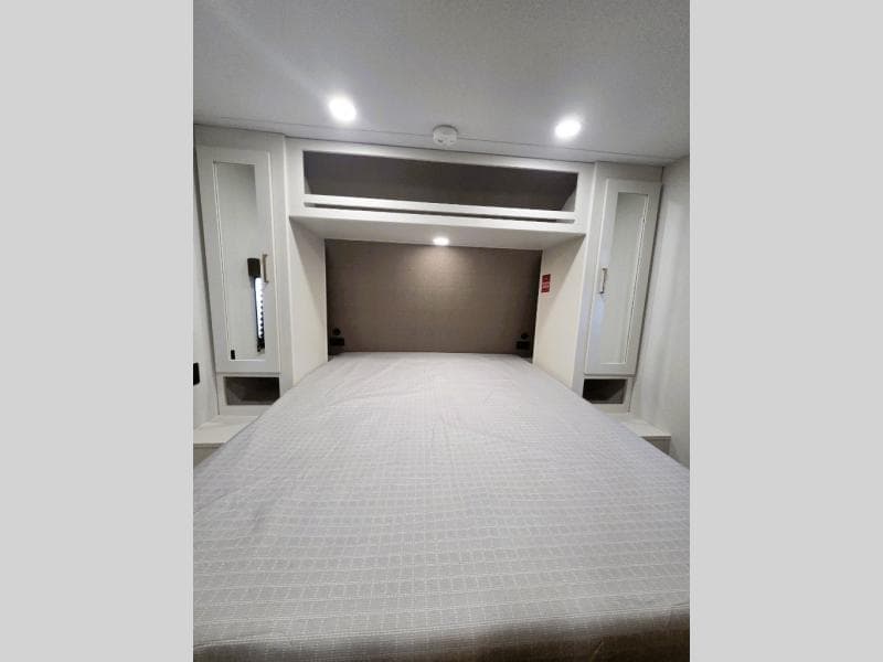 2026 Grand Design 2026 Grand Design Transcend - thumbnail 16