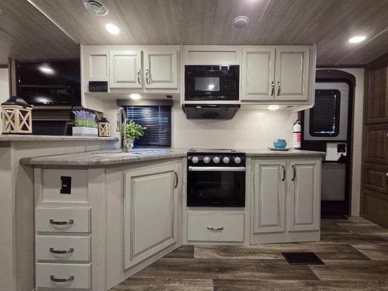 2023 Keystone RV 2023 Keystone RV Cougar - thumbnail 8