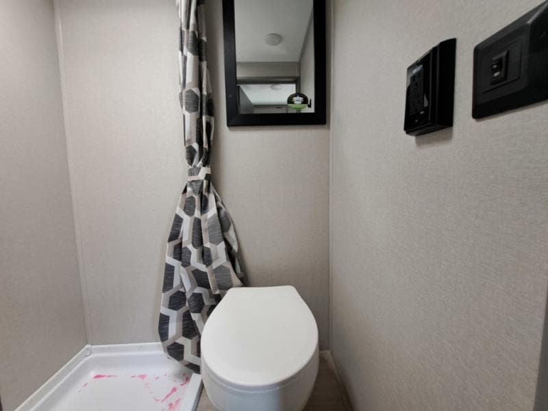 2026 Coachmen 2026 Coachmen Catalina Summit Series 7 - thumbnail 9