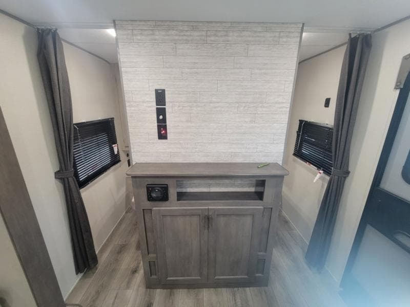 2026 Coachmen 2026 Coachmen Catalina Summit Series 8 - thumbnail 15