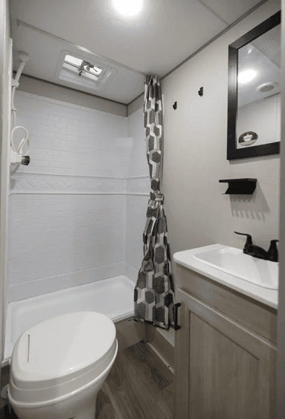 2026 Coachmen 2026 Coachmen Catalina Summit Series 8 - thumbnail 28