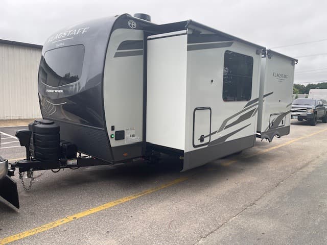 2026 Forest River 2026 Forest River Flagstaff Classic - thumbnail 3