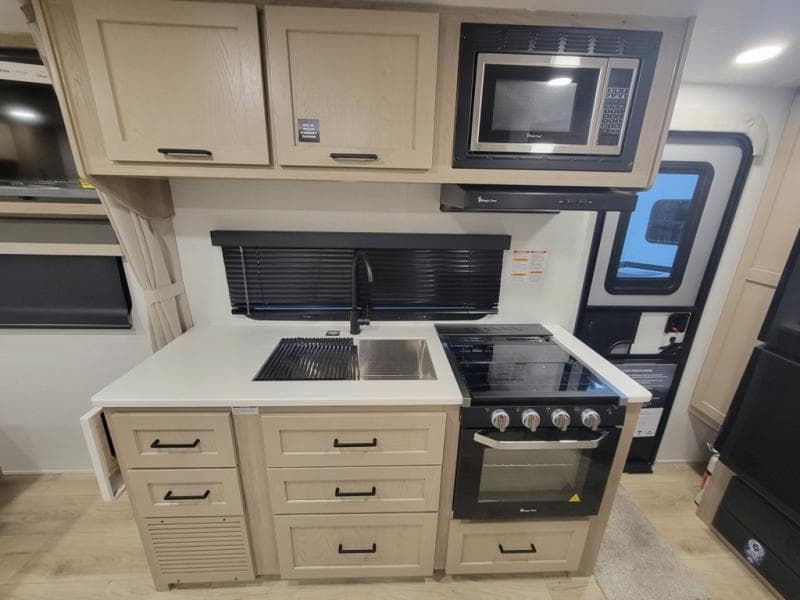 2026 Forest River 2026 Forest River Flagstaff Micro Lite - thumbnail 16