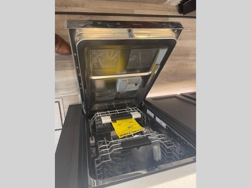 2026 Venture RV 2026 Venture RV Sporttrek Touring Edition - thumbnail 10