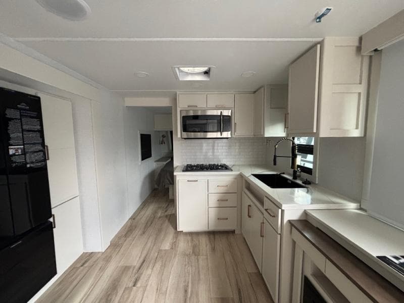 2026 Brinkley RV 2026 Brinkley RV Model IX - thumbnail 9