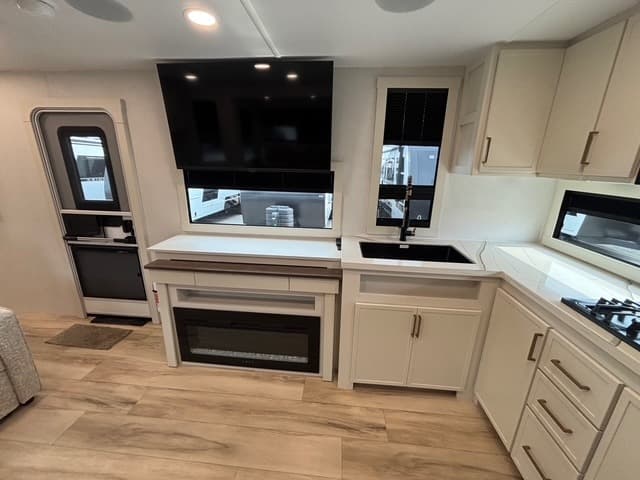 2026 Brinkley RV 2026 Brinkley RV Model IX - thumbnail 7