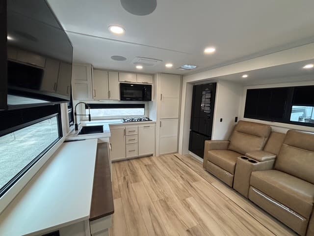 2026 Brinkley RV 2026 Brinkley RV Model IX - thumbnail 11