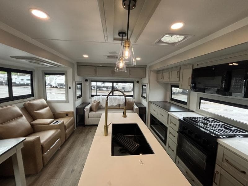 2026 Brinkley RV 2026 Brinkley RV Model Z - thumbnail 10