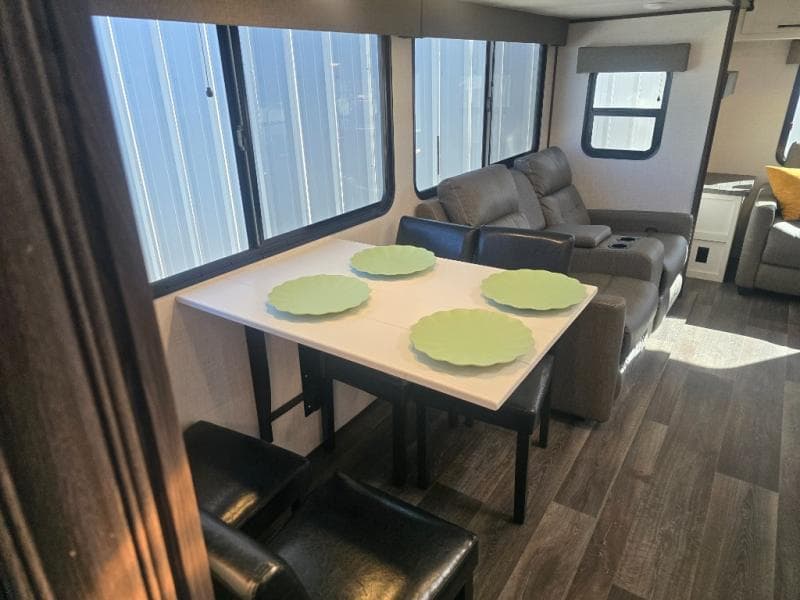 2023 Dutchmen 2023 Dutchmen Atlas - thumbnail 8