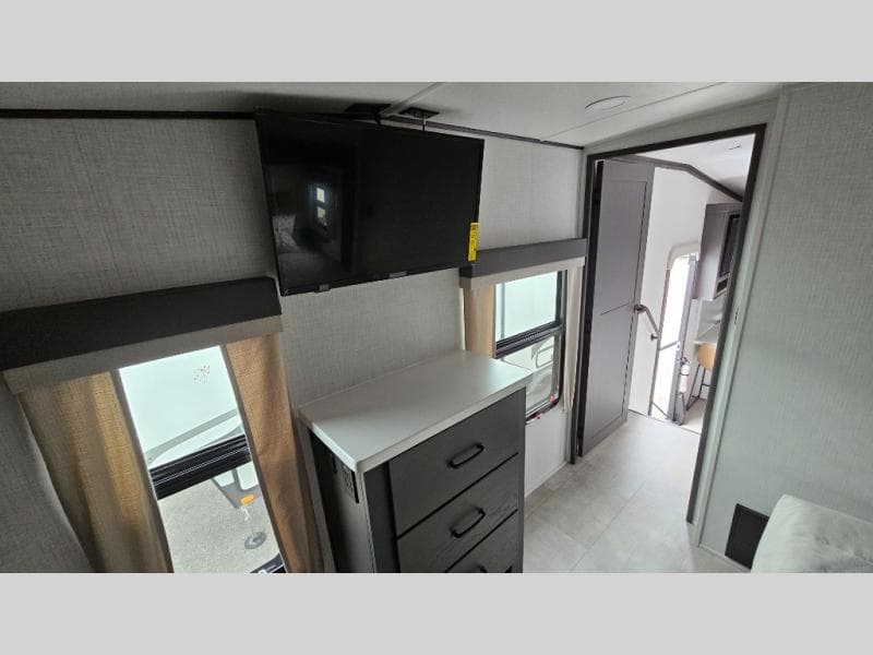 2025 Forest River 2025 Forest River Flagstaff Classic - thumbnail 16