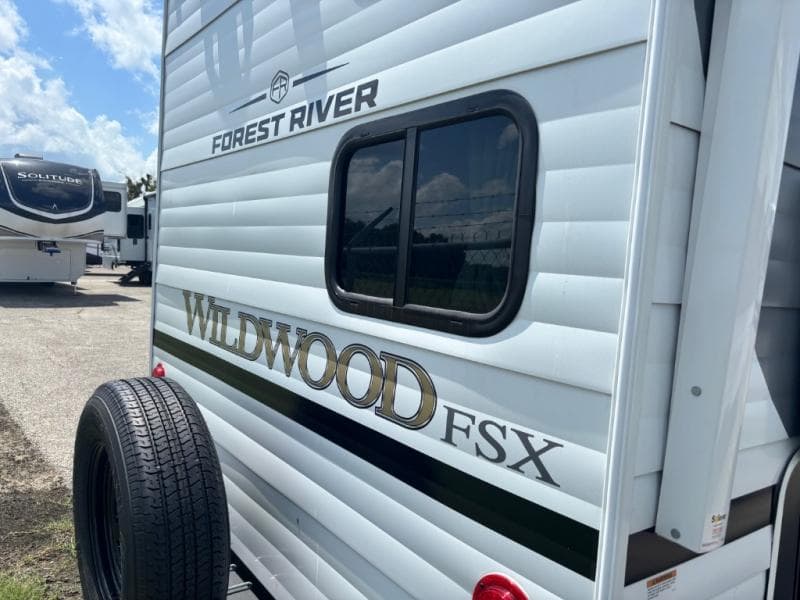 2026 Forest River 2026 Forest River Wildwood FSX - thumbnail 4