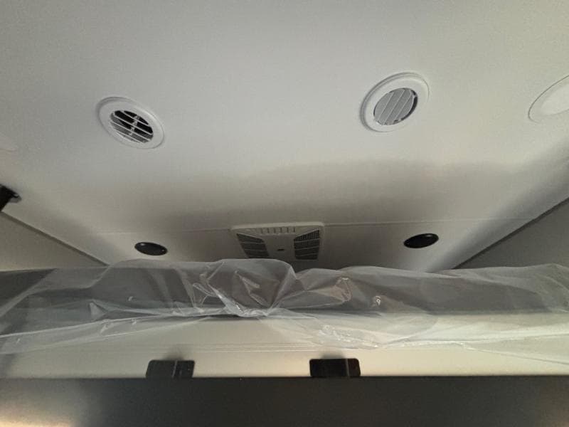 2025 Grand Design 2025 Grand Design Momentum M-Class - thumbnail 13