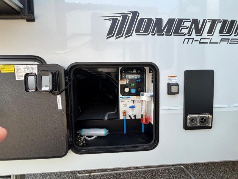 2025 Grand Design 2025 Grand Design Momentum M-Class - thumbnail 24