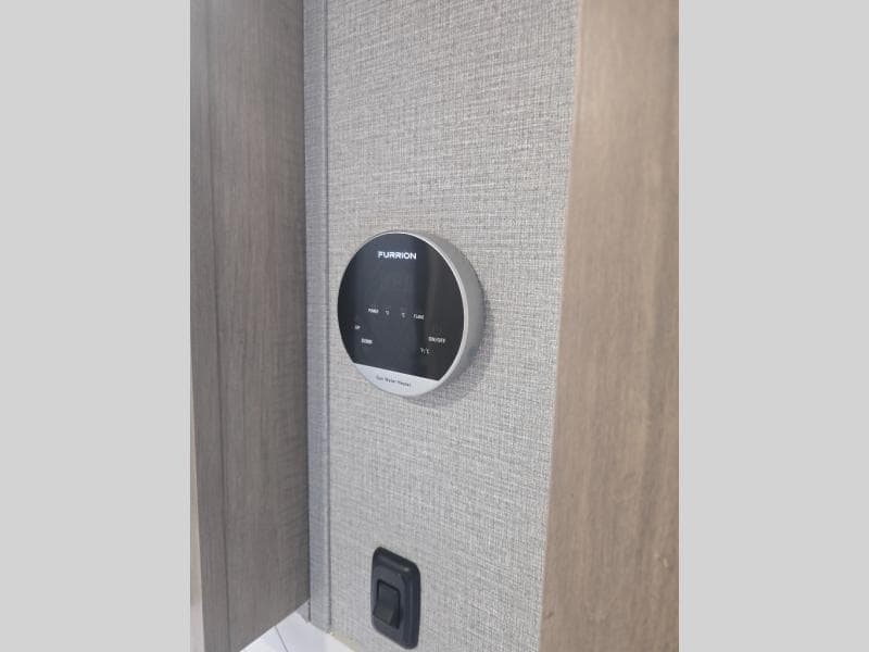 2024 Grand Design 2024 Grand Design Momentum - thumbnail 24