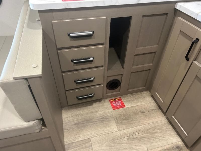 2026 Grand Design 2026 Grand Design Reflection 150 Series - thumbnail 9