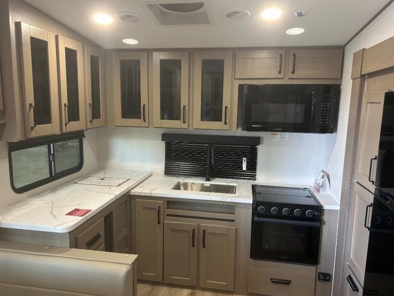 2026 Grand Design 2026 Grand Design Reflection 150 Series - thumbnail 10