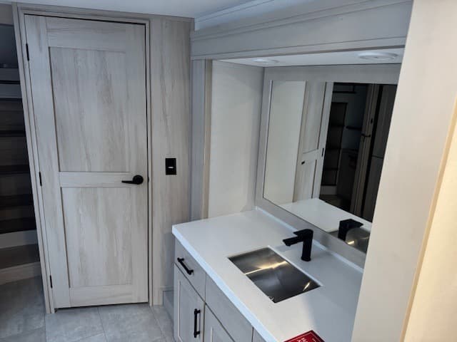 2026 Grand Design 2026 Grand Design Solitude - thumbnail 14