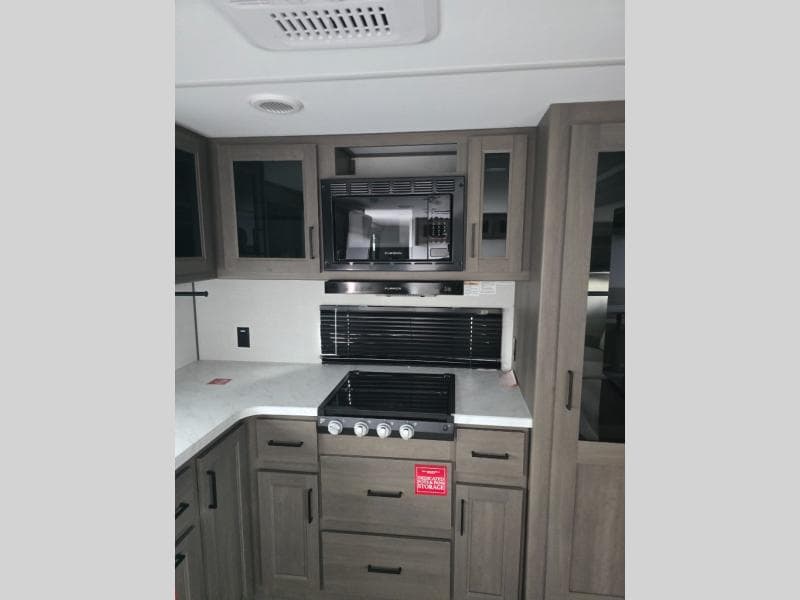 2026 Grand Design 2026 Grand Design Transcend - thumbnail 18