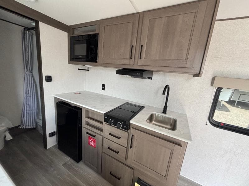 2026 Grand Design 2026 Grand Design Transcend - thumbnail 8